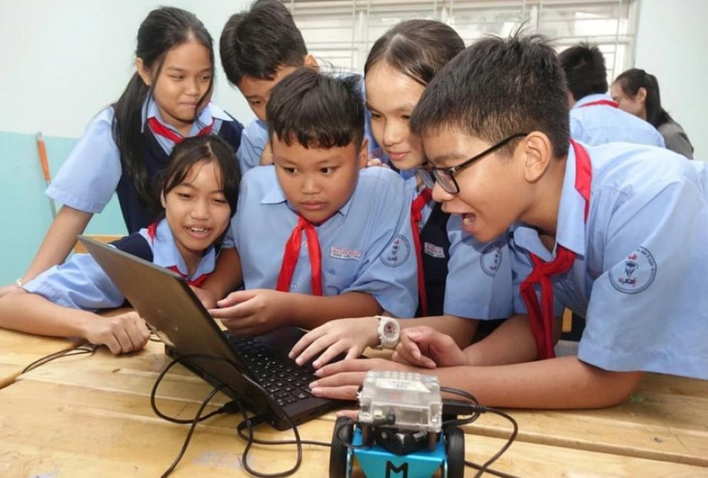 Không chạy theo điểm số, mà đánh giá năng lực toàn diện